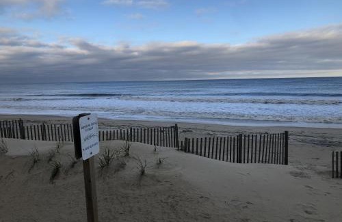Kitty Hawk Casa | Queen Anne's Revenge at the Beach cottage