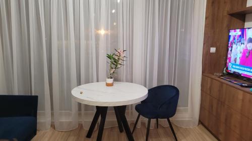 Minsk Mazowiecki Apartamento | Queen Apartament Centrum z garażem