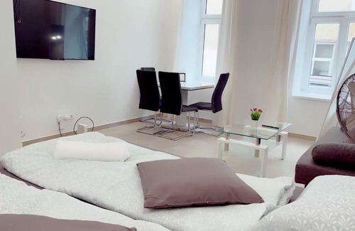 Favoriten Apartamento | Queen Apartment 4P WL