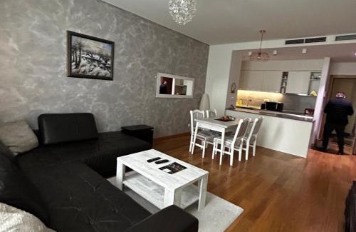 Zemun Apartamento | Queen B