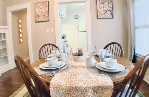 Oleander - Sunset Apartamento | Queen Full Twin Bed/Sleeps 5/Furnished Private APT/In-Unit Washer Dryer/65" HDTV