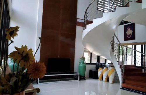 Canlubang Villa | Queen Isabel Staycation & Venue