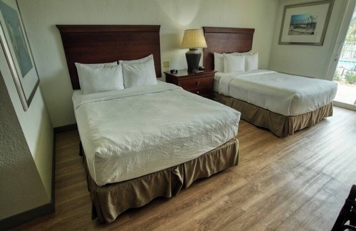 Treasure Island Hotel | Queen Queen Standard Room