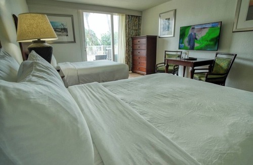 Treasure Island Hotel | Queen Queen Standard Room