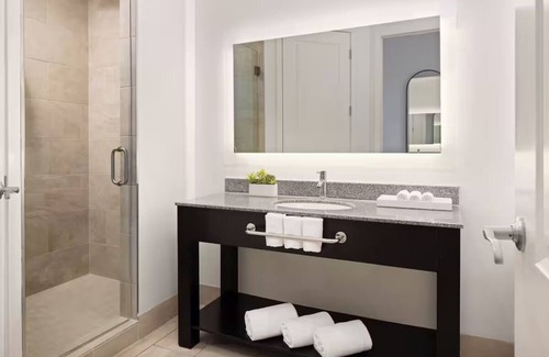 Belle Vista Hotel | Queen/Queen Standard at The Hotel Zamora, Outdoor Pool, Free Parking