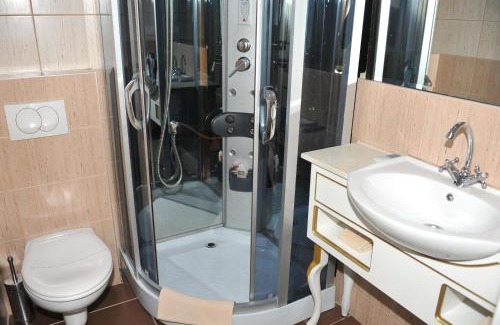 Savamala Hotel | Queen's Astoria Design Hotel