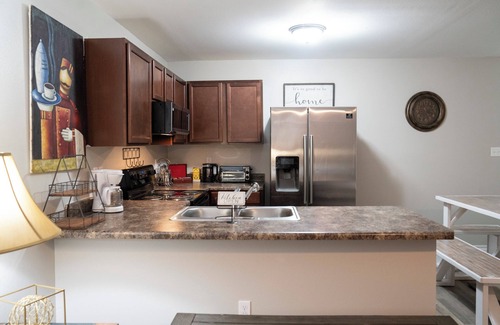 Mercedes Casa | Queen's Hidden Gem w/ Game Room - 5 beds/sleeps 9