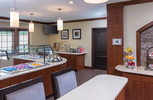 Canton Condominio | Suite Queen | Desayuno diario gratuito, bañera de hidromasaje compartida + piscina