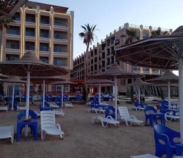 Al Ahyaa Complejo | Queen T Juliana Beach Resort