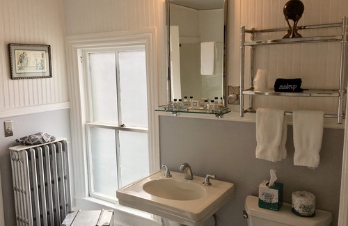 Provincetown Cama Y Desayuno | Queen Vic Guest House Provincetown Adults Only