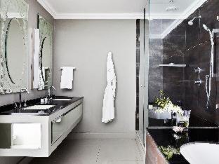 Victoria and Alfred Waterfront Hotel | Queen Victoria Hotel by NEWMARK