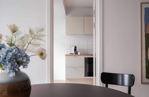 Indre By Apartamento | Queens Courtyard 2BR apartment by Daniel & Jacob's