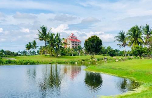 Medellin Complejo | Queens Island Golf and Resort