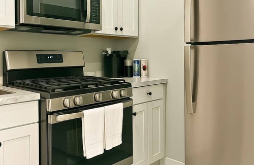 Southwark Apartamento | Modern 2BD | 4Beds | Queens Village
