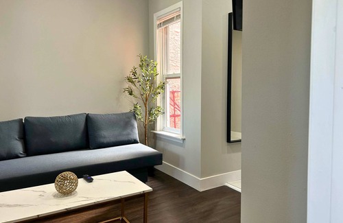 Southwark Apartamento | Modern 2BD | 4Beds | Queens Village