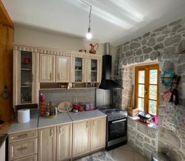 Karuc Casa | Queen’s vintage house