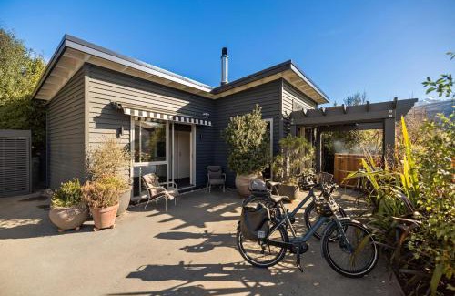 Kelvin Heights Casa | Queenstown Hot Tub Apartment