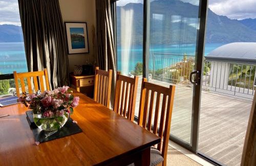 Fernhill Casa | Queenstown Lake Panorama