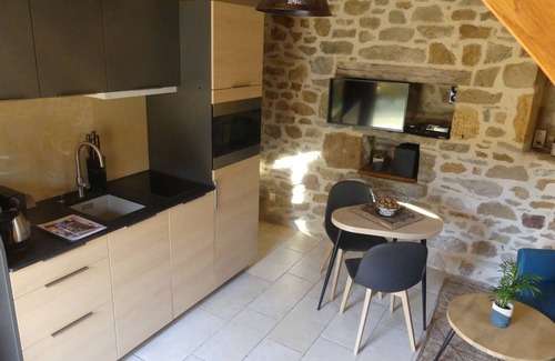 Frontenac Cabaña | Quercy cottage, charm, comfort, garden with trees, natural swimming pool