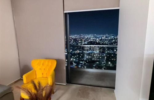 Queretaro Apartamento | Queretaro Dep de lujo, para 5 o 6 huéspedes, alberca