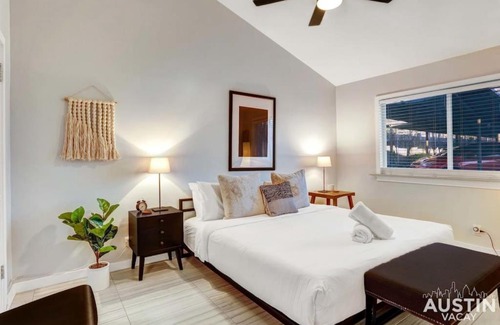 North University Casa | Quick Bike Ride to Central Austin from Quiet 1BD