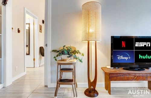 North University Casa | Quick Bike Ride to Central Austin from Quiet 1BD
