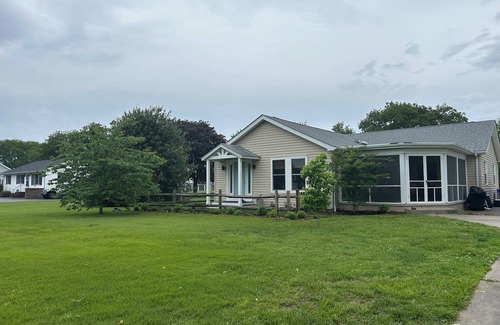 Rehoboth Beach Casa | Quick drive to beaches, walk to restaurants/outlets, 4 br, 2 ba, sleeps 10