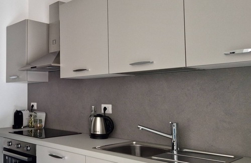 Centro Direzionale Apartamento | Apartamento-Apartamento-Baño Privado-Vista a la Ciudad-Appartamento in Milano