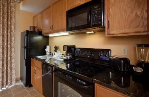 Gatlinburg Complejo | Quick trip for July 4-7, 2023, 1 Bedroom in downtown Gatlinburg!