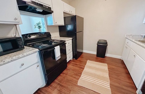 Central City Apartamento | Quick Trip to Beach & Downtown, Workforce Housing