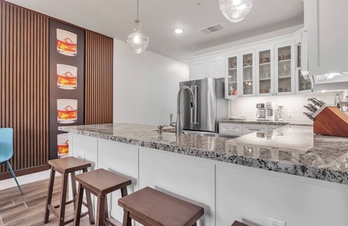 Gruene Condominio | Quick Walk to Gruene Hall - Great Riverfront Location, Tube from the Property!