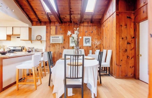 Shadow Hills Casa | Quiet 1-bedroom in Luxury home 30 day stay Los Angeles with AC, WiFi