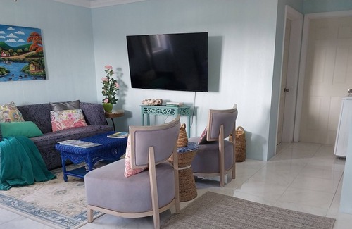 Tar Bay Apartamento | Quiet 2 bedroom apartment / Private Balcony /Parking /Garden