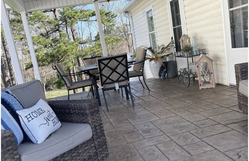 Thomasville Casa | Quiet 2 Bedroom Home