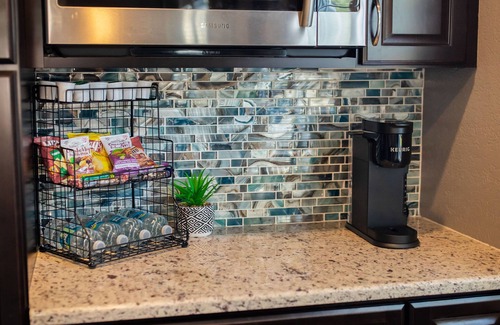 Disston Heights Casa | Quiet 2 BR House near Downtown and the Beaches!