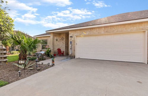 Port Isabel Casa | Quiet 3/2 Hideaway w/Pool Access