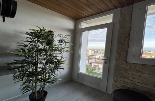 Ponts Jumeaux Apartamento | Apartamento tranquilo de 4 habitaciones con vistas.