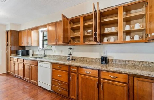 Bedford Casa | Quiet 4BR home near DFW Airport