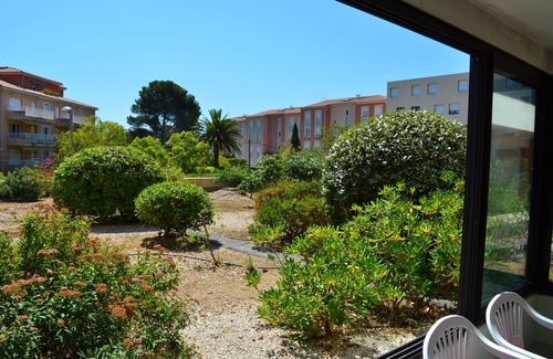 La Faviere Apartamento | LA MER Tranquilo apartamento con aire acondicionado a 10 minutos a pie de las playas y tiendas