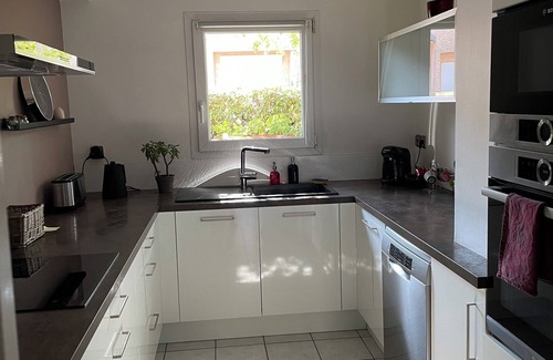 Saint-Gely-du-Fesc Casa | Quiet, air-conditioned villa near Montpellier, sea and river. Pets allowed