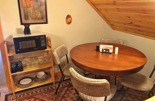 Island Park Cabina | Quiet and clean cabin near Yellowstone National Park