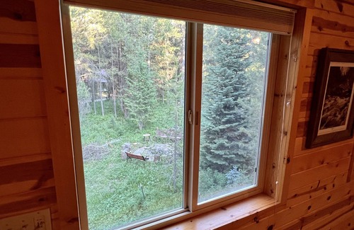 Island Park Cabina | Quiet and clean cabin near Yellowstone National Park