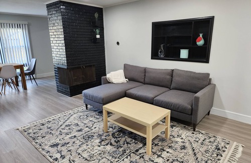 Homewood Casa | Quiet and Clean Home near Downtown Homewood with Private Backyard!