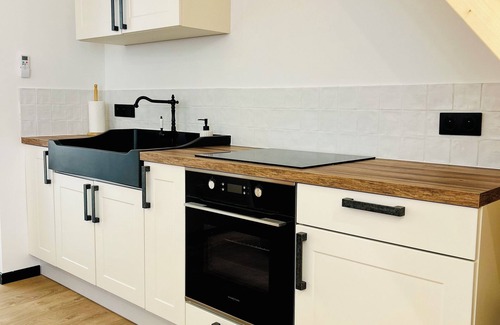 Menotey Apartamento | Quiet and warm gîte, ideal for families or 2 couples, with patio and BBQ