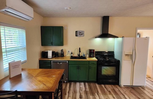 Lake Lynn Apartamento | Quiet Apartment close to Town Center