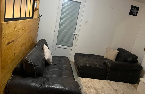Raismes Apartamento | Quiet apartment in Raismes, free parking and wifi. Spa sauna at extra charge