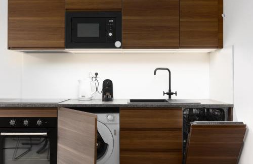 Prague 2 Apartamento | Quiet apartment in the city center near the metro with with balcony and parking
