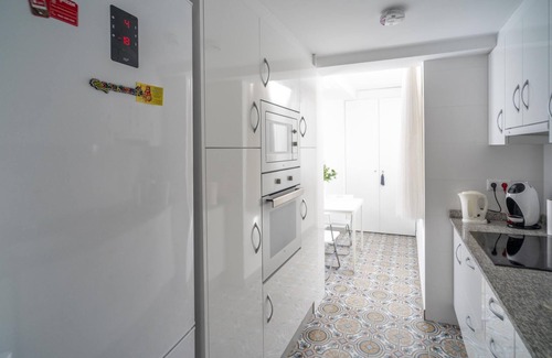 La Seu Apartamento | Quiet aparment dowtown Plaza Cisneros 2 -5 pax, en Ciutat Vella