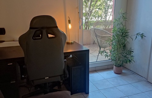 Malbosc Apartamento | Quiet apartment with large terrace