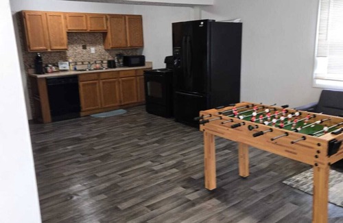 Indianapolis Casa | Quiet area close to downtown! 3 bedroom 2 bath sleeps 7!